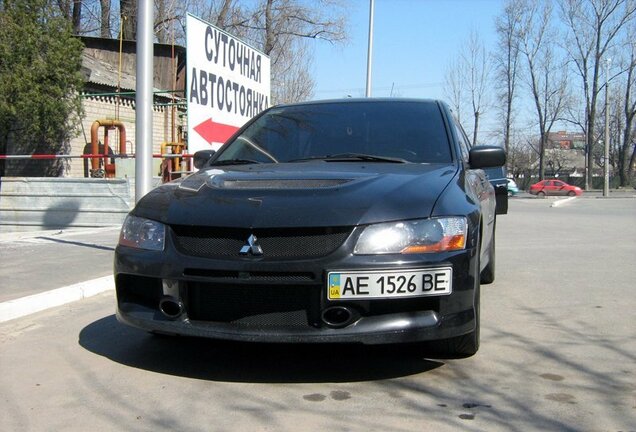 Mitsubishi Lancer Evolution IX FQ