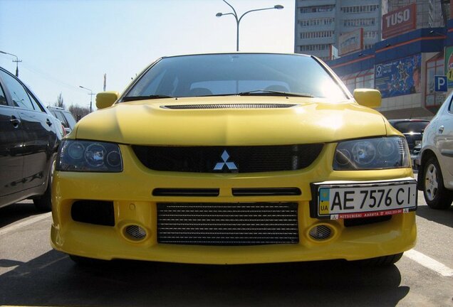 Mitsubishi Lancer Evolution IX FQ