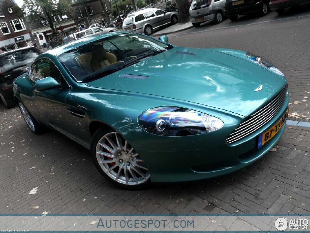 Aston Martin DB9