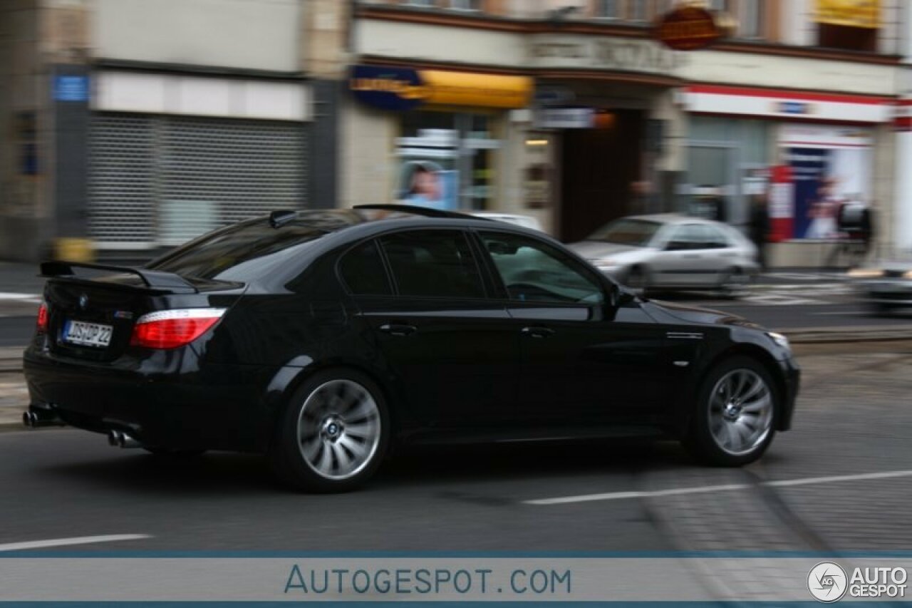 BMW M5 E60 2005