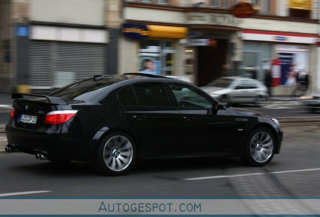 BMW M5 E60 2005