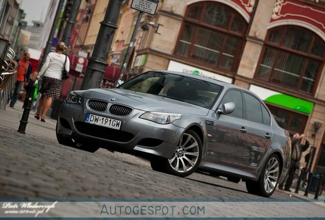 BMW M5 E60 2005