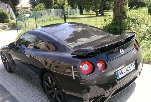 Nissan GT-R