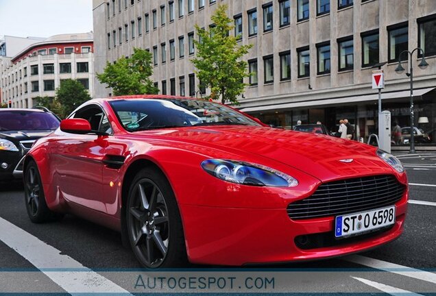 Aston Martin V8 Vantage