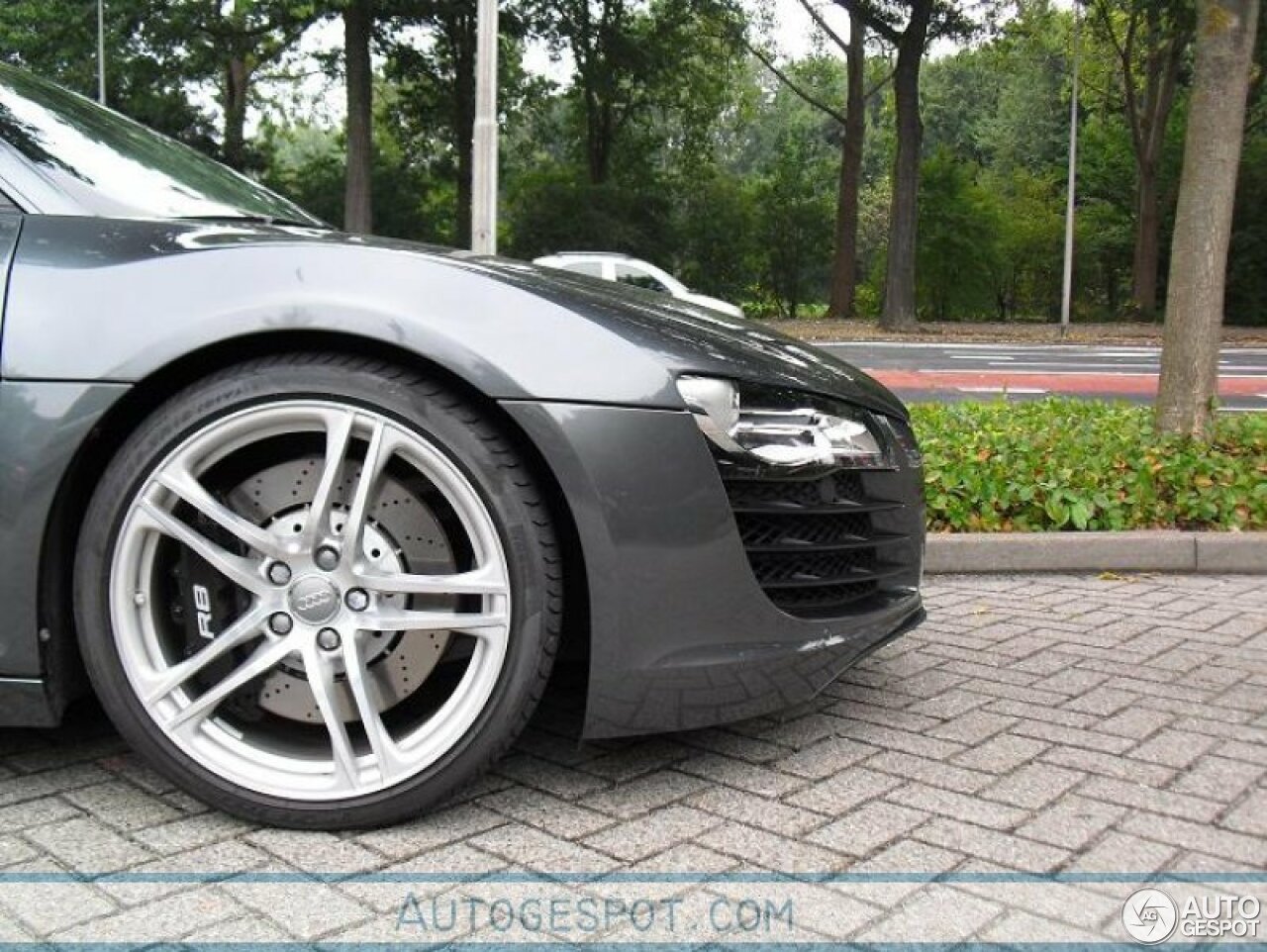 Audi R8