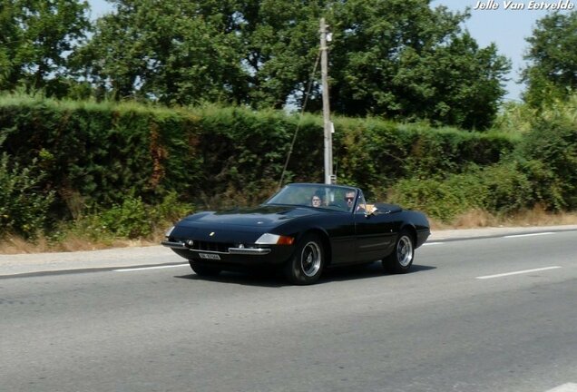 Ferrari 365 GTS/4 Daytona