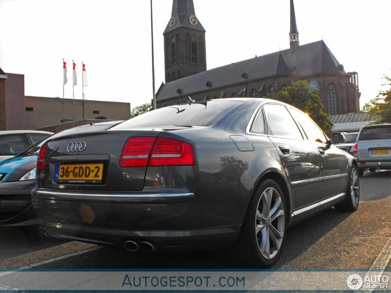 Audi S8 D3