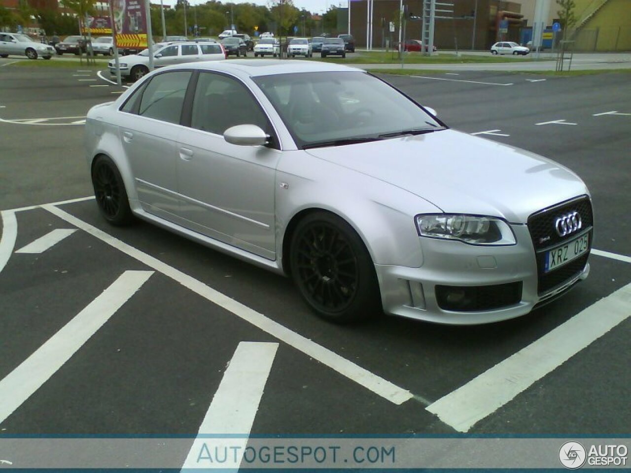 Audi RS4 Sedan