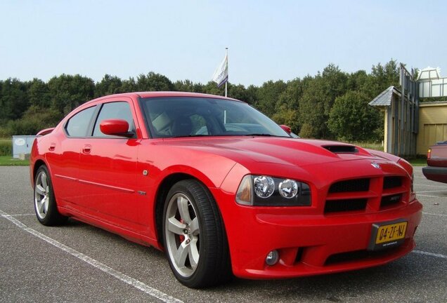 Dodge Charger SRT-8