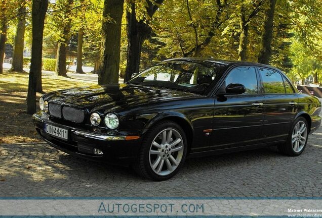 Jaguar XJR