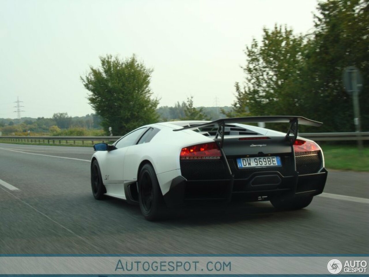 Lamborghini Murciélago LP670-4 SuperVeloce