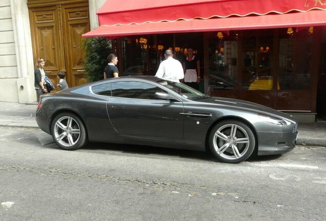 Aston Martin DB9