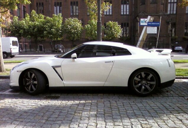 Nissan GT-R