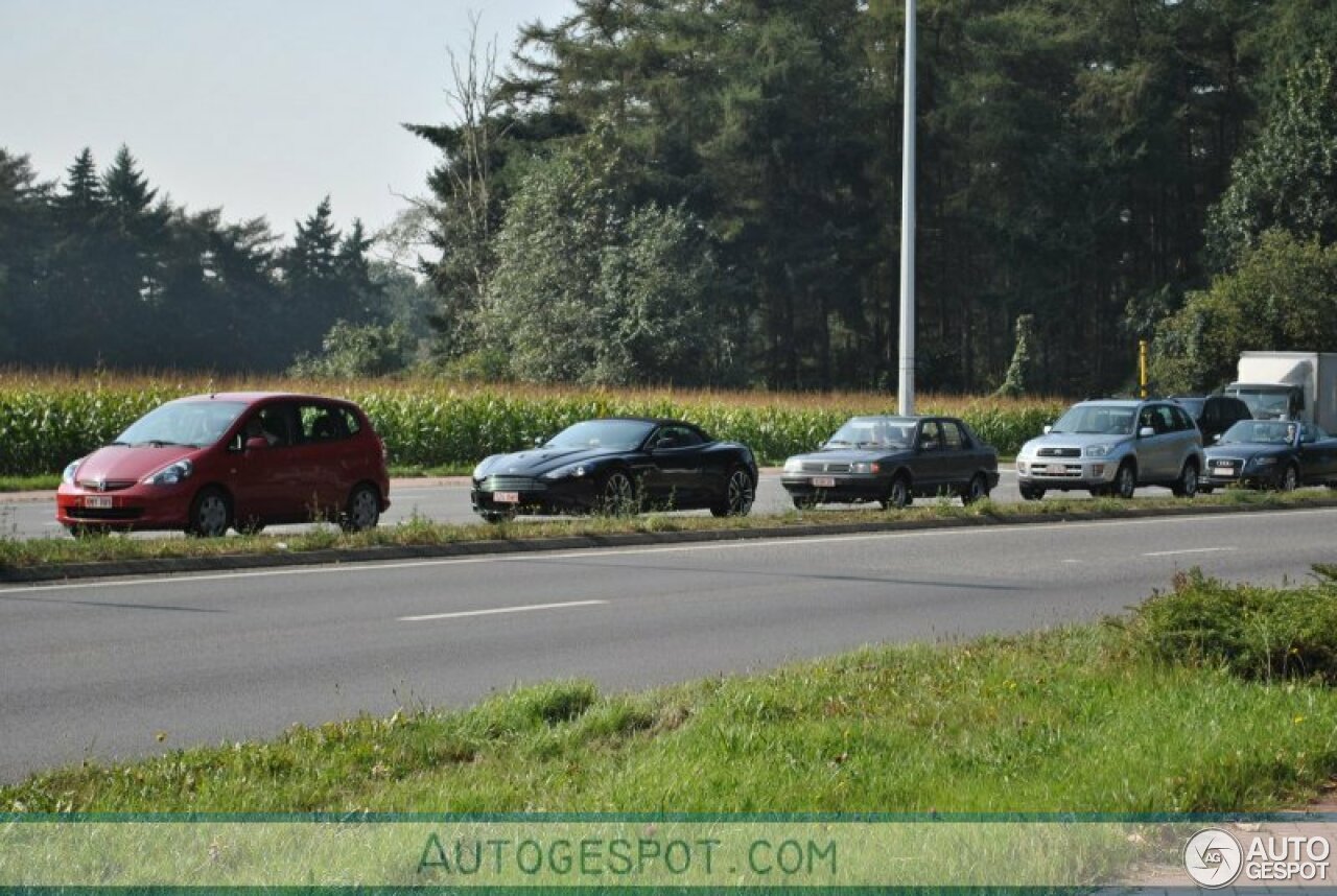 Aston Martin DBS Volante