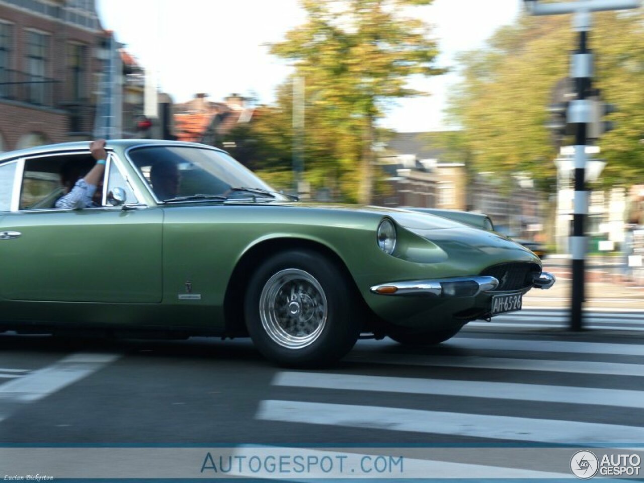 Ferrari 365 GT 2+2