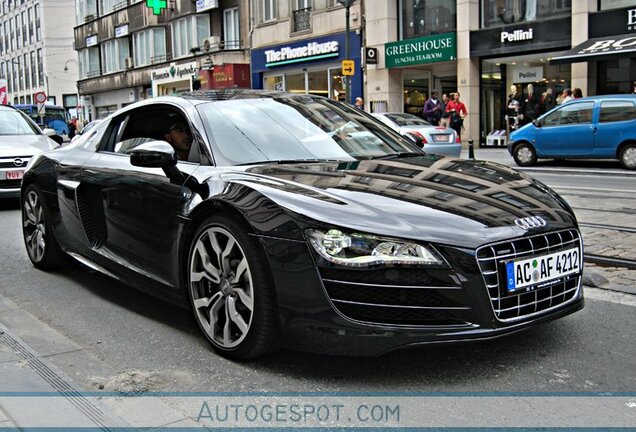 Audi R8 V10