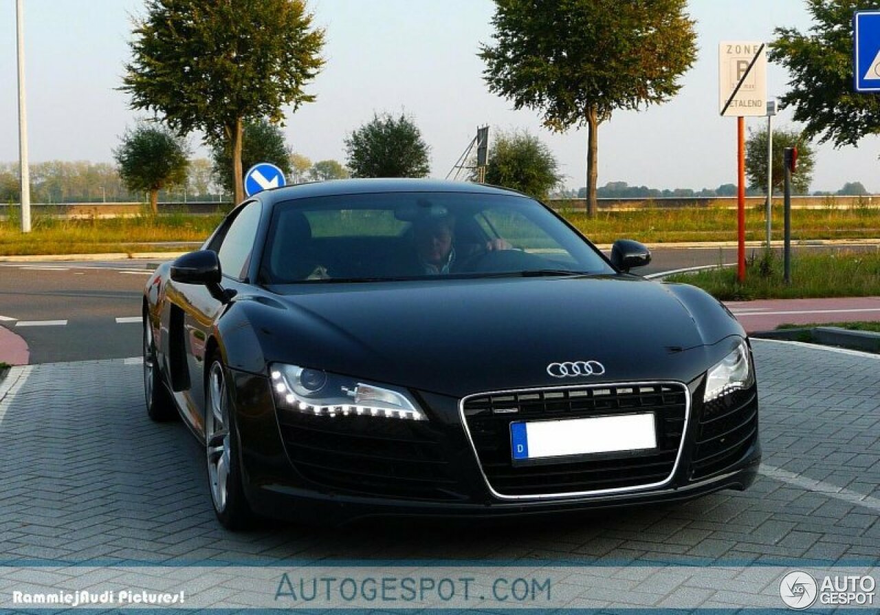 Audi R8