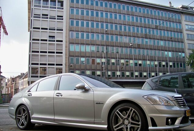 Mercedes-Benz S 63 AMG W221