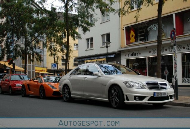 Mercedes-Benz S 65 AMG V221