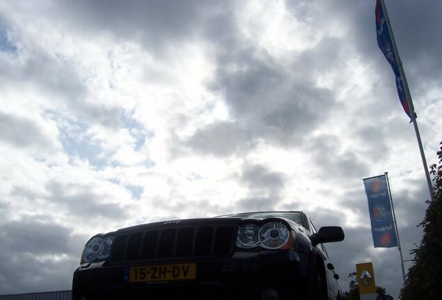 Jeep Grand Cherokee SRT-8 2005