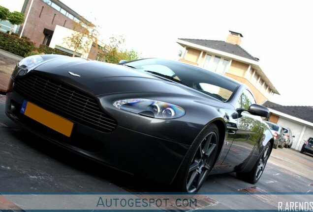 Aston Martin V8 Vantage