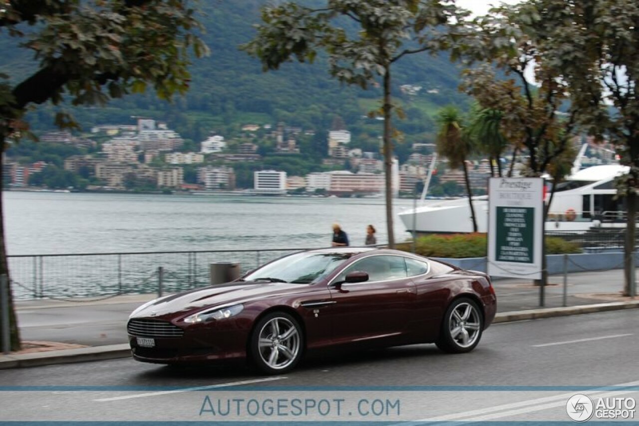 Aston Martin DB9