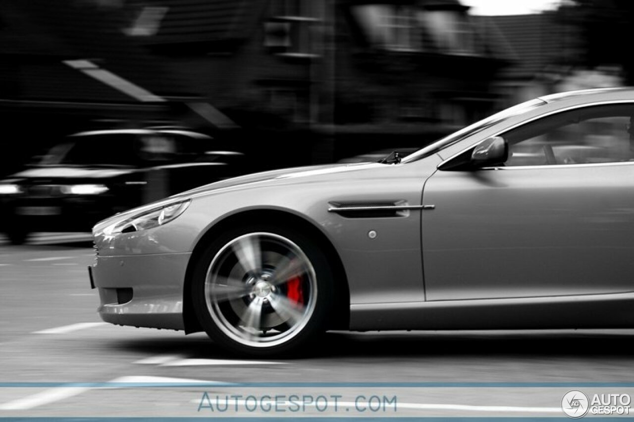 Aston Martin DB9 LM