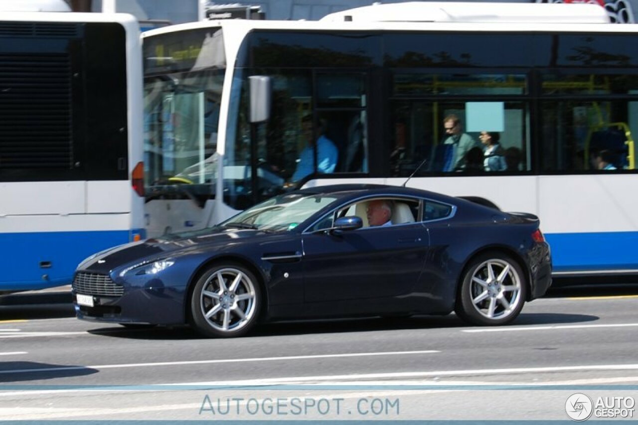 Aston Martin V8 Vantage