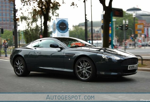 Aston Martin DB9