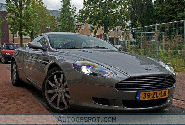 Aston Martin DB9