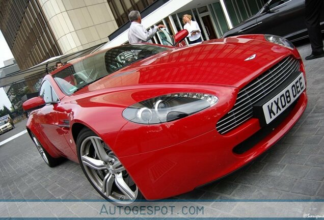 Aston Martin V8 Vantage