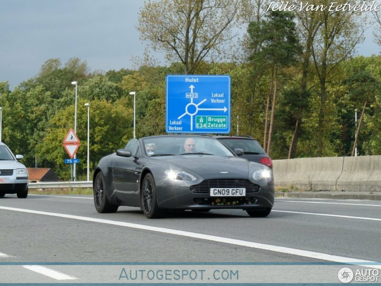 Aston Martin V8 Vantage Roadster