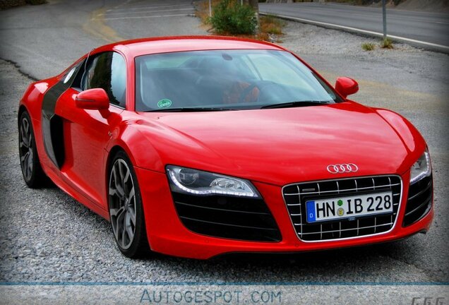 Audi R8 V10