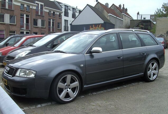 Audi RS6 Avant C5