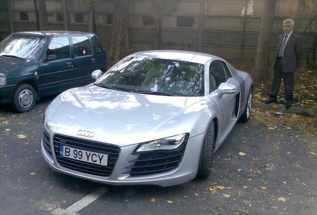 Audi R8