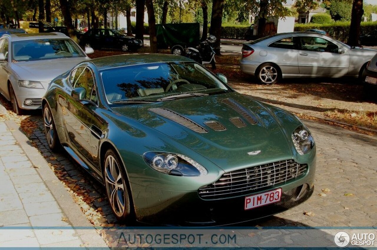 Aston Martin V12 Vantage