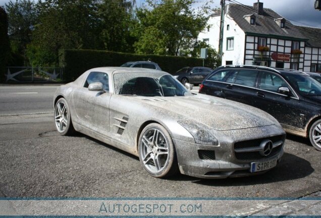 Mercedes-Benz SLS AMG