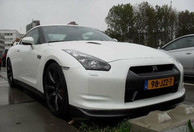 Nissan GT-R