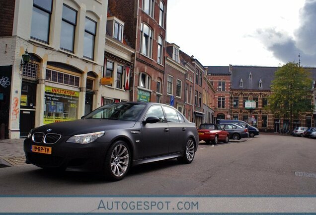 BMW M5 E60 2005