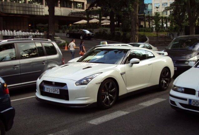 Nissan GT-R