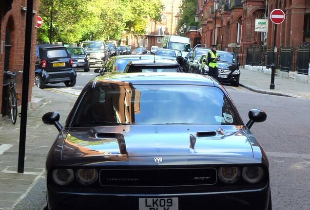 Dodge Challenger SRT-8