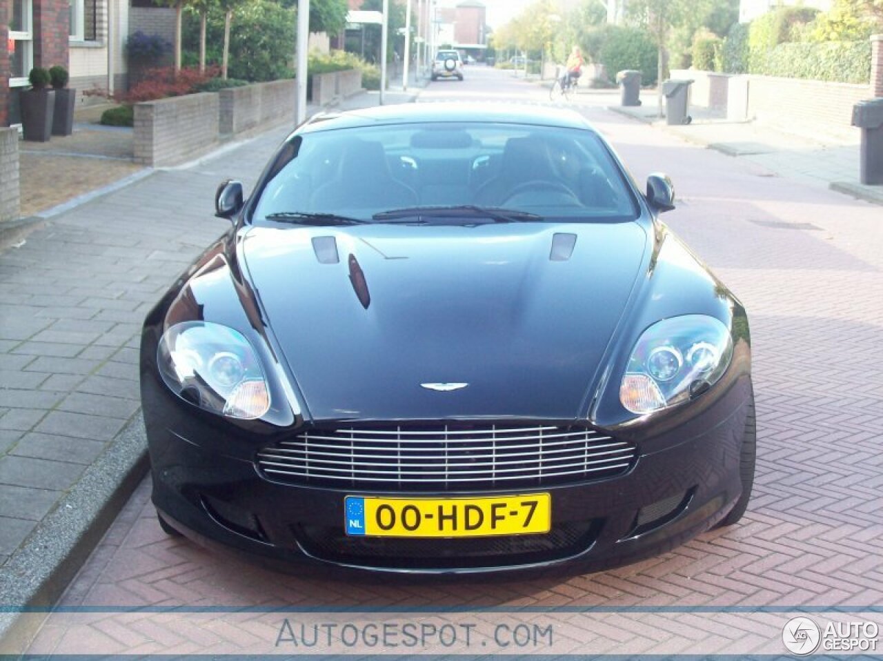 Aston Martin DB9