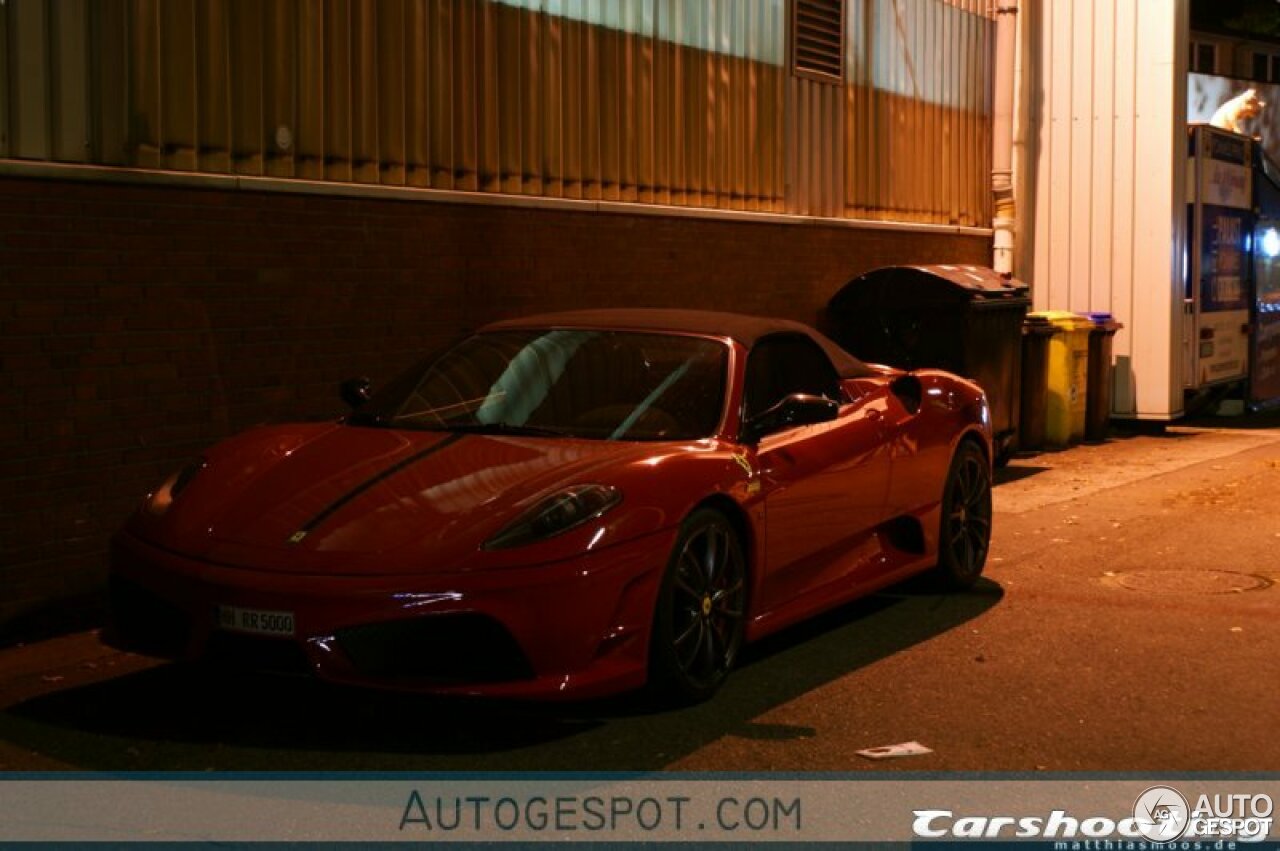 Ferrari Scuderia Spider 16M