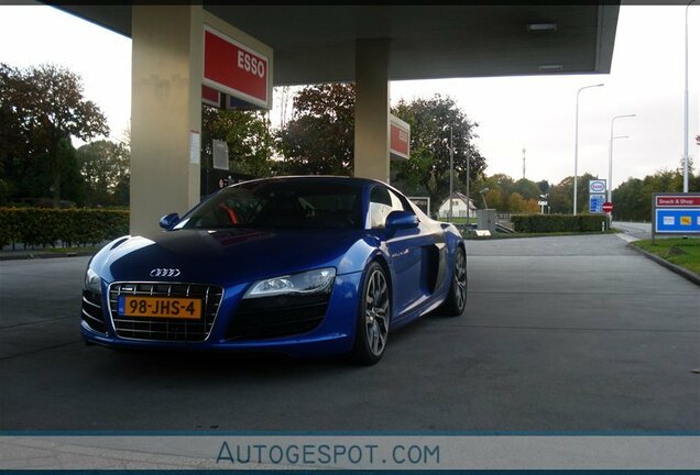 Audi R8 V10