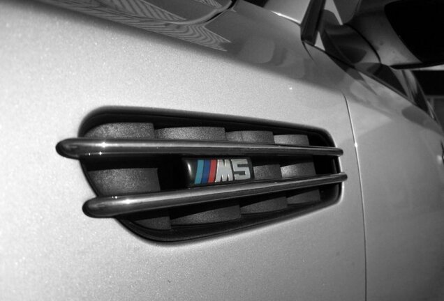 BMW M5 E60 2005