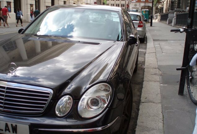 Mercedes-Benz E 55 AMG