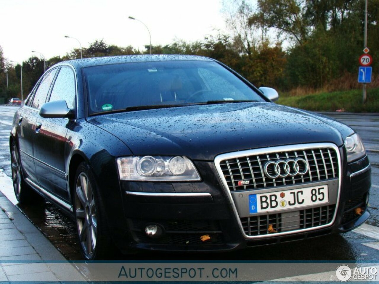 Audi S8 D3