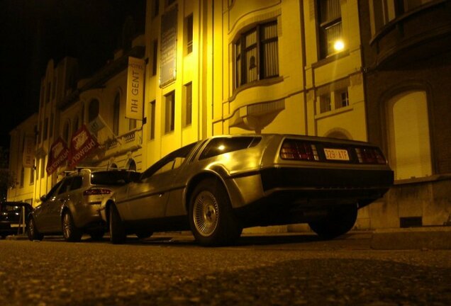 DeLorean DMC-12