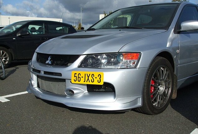 Mitsubishi Lancer Evolution IX MR FQ