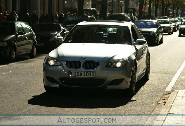 BMW M5 E60 2005